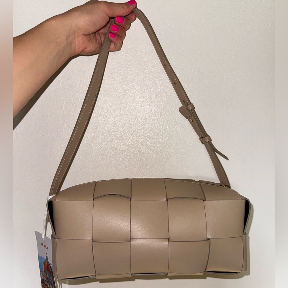 🇮🇹 Authentic Isadora Italian Leather Woven Shoulder Bag – Luxury Edition 🇮🇹